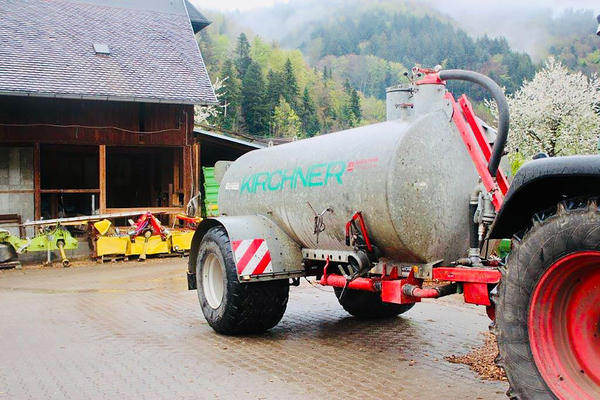 Mietmaschine_GUELLEFASS_KIRCHNER_T_8000