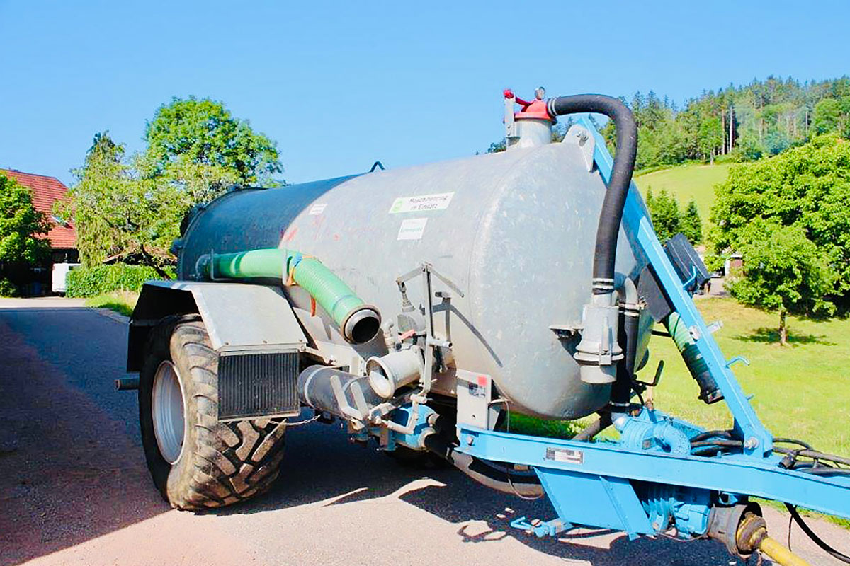 Mietmaschine_GUELLEFASS_STREUMIX_VX6000